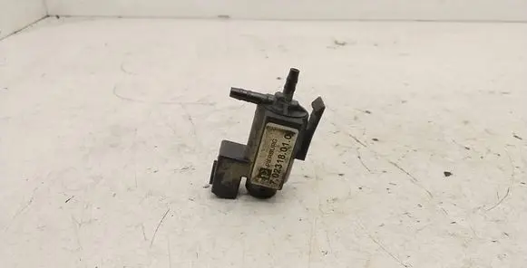 BMW 3 E46 Vacuum valve 702318010