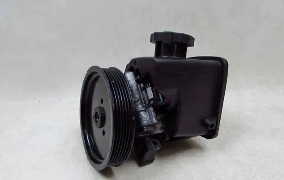 Mercedes-Benz Vito Viano W639 Power steering pump A0034667201 56065