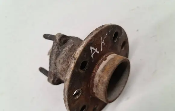 Opel Zafira B Rear wheel bearing hub 