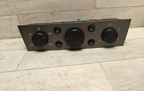 Opel Vectra C Climate control unit 13138190