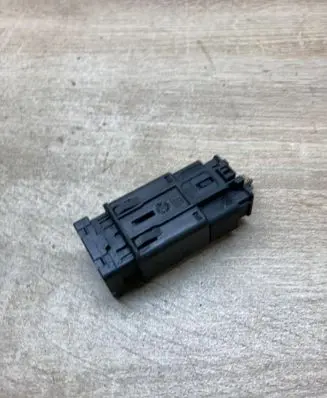 Renault Clio II Hazard light switch 2517404
