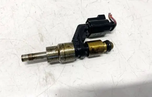 Volkswagen Golf V Fuel injector 03C906036A