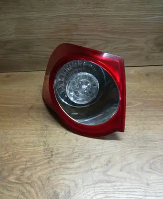 Volkswagen PASSAT B6 Rear/tail lights 3C9945095