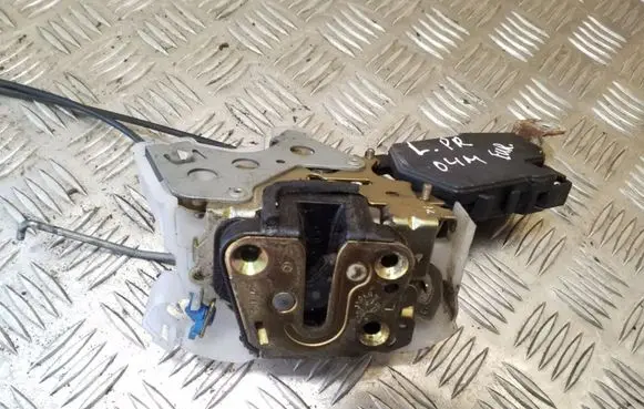Subaru Forester SG Front door lock
