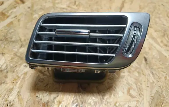 Mercedes-Benz CLS C218 X218 Dashboard side air vent grill/cover trim A2188301054