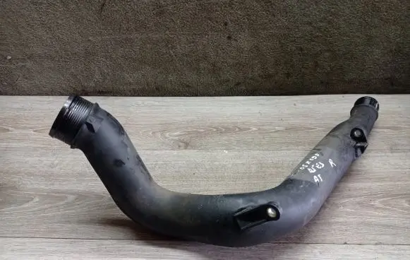 Volvo XC90 Intercooler hose/pipe 30647918