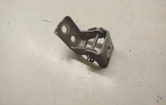 Opel Grandland X Front door upper hinge 