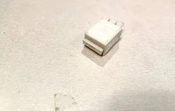 Volkswagen Golf V Other relay 1K0951253 0332011100