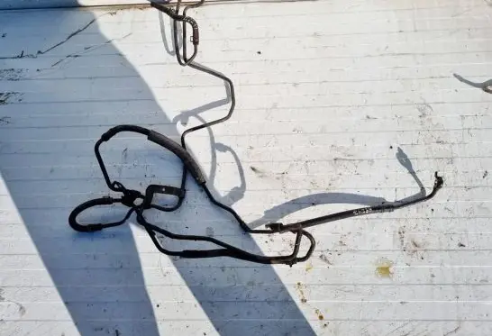 Toyota Avensis Verso Power steering hose/pipe/line