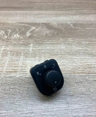 Volkswagen PASSAT B6 Wing mirror switch 1K0959565H