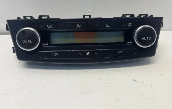Toyota Avensis T270 Climate control unit 5590005400 T1002282E