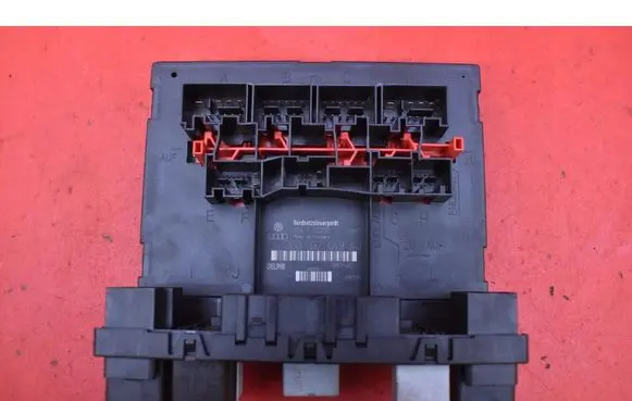 Volkswagen Golf V Comfort/convenience module 3C0937049AJ