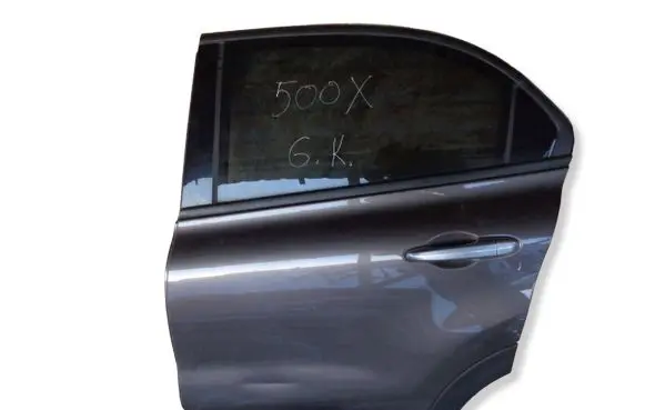 Fiat 500X Rear door 