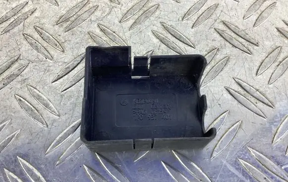 Porsche Cayenne (92A) Battery box tray cover/lid 7P0937401