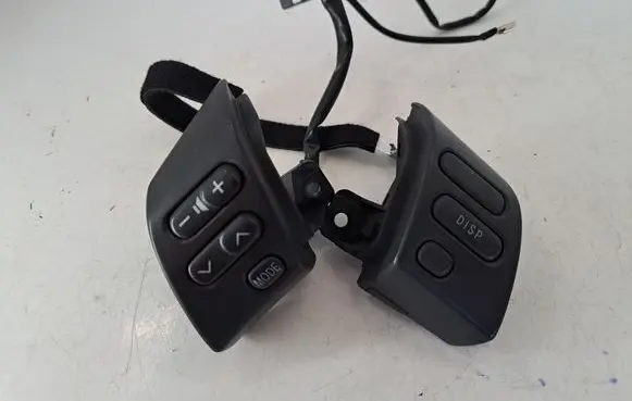 Toyota Corolla Verso AR10 Steering wheel buttons/switches 8425064020B0