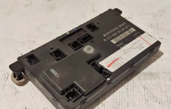 Mercedes-Benz E W211 Door control unit/module 2118200426 356802