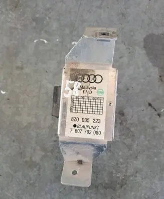 Audi A2 Bluetooth control unit module 8Z0035223 7607792080