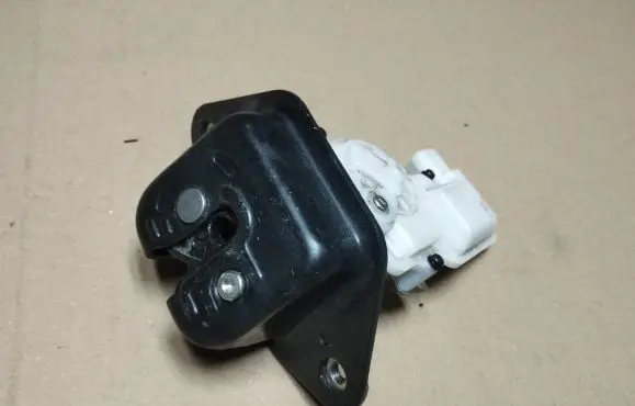 Honda Civic Tailgate/trunk/boot lock/catch/latch K9361110A