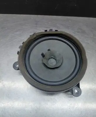 Volvo V70 Front door speaker 30657444