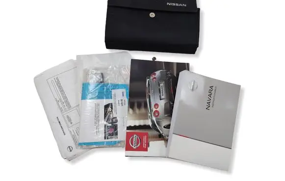 Nissan Navara D40 Owners service history hand book 