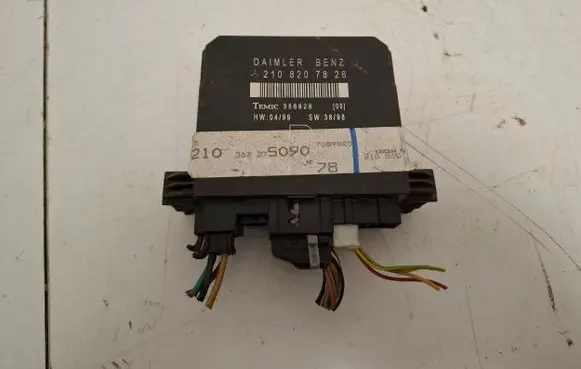 Mercedes-Benz E W210 Door control unit/module A2108207826 2108207826