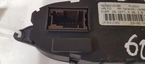 Peugeot 607 Door control unit/module 9658916180 A12221