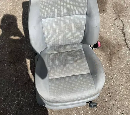 Volkswagen Caddy Front passenger seat 6Q4881106DA 20090603