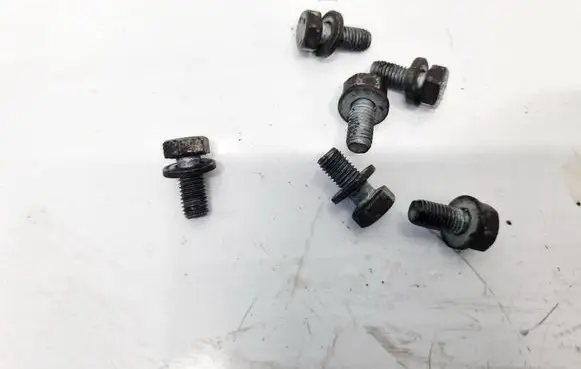 Dacia Logan I Nuts/bolts 
