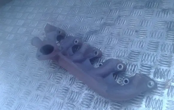 Volvo S60 Exhaust manifold 30637797