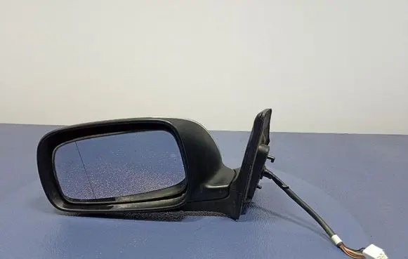 Toyota Avensis Verso Front door electric wing mirror 