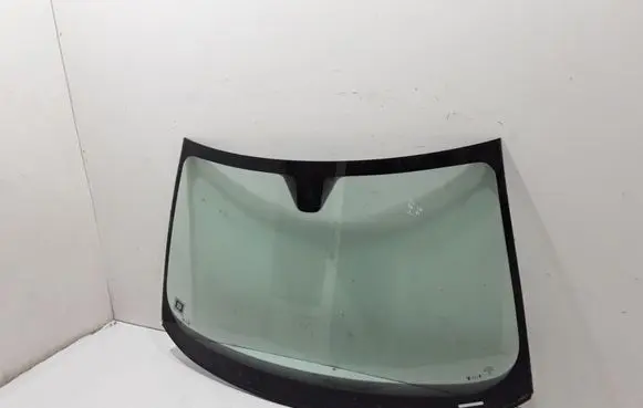 Volvo S80 Front windscreen/windshield window 31217008