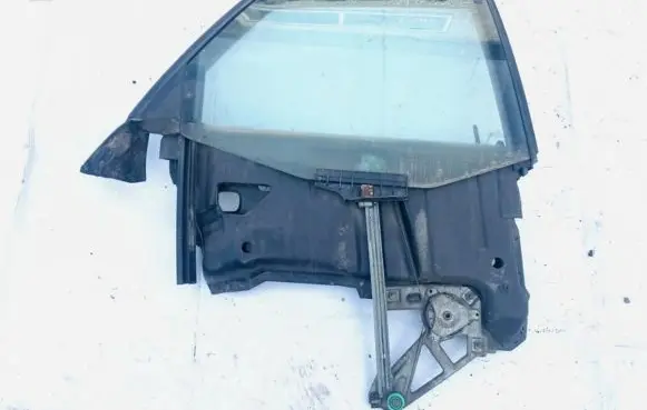 Audi 100 S4 C4 Rear door window/glass frame 