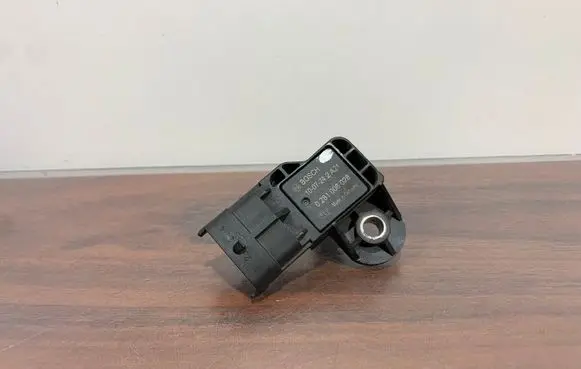 Alfa Romeo Giulietta Air pressure sensor 0281006028