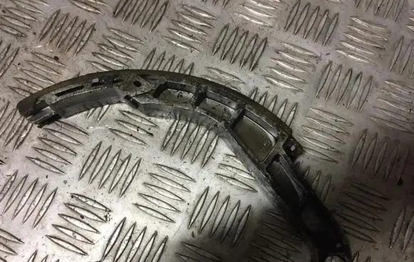Nissan Almera Tino Slide rail for timing chain 