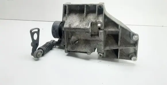 BMW 7 E32 A/C compressor mount bracket 1733142