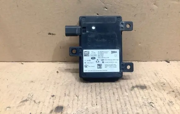Jaguar XE Blind spot module FW9314F152BD HX7314D463AD