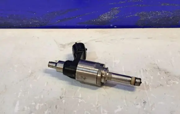 Lexus RX 450H Fuel injector 2325031120