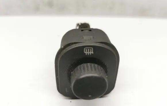 Volkswagen Golf Plus Wing mirror switch 1K0959565