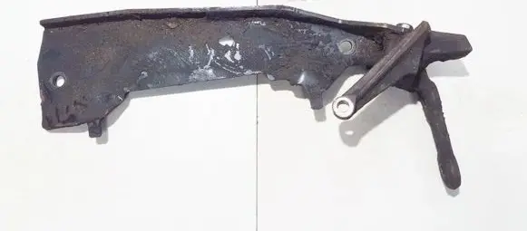 Peugeot 307 Engine mounting bracket