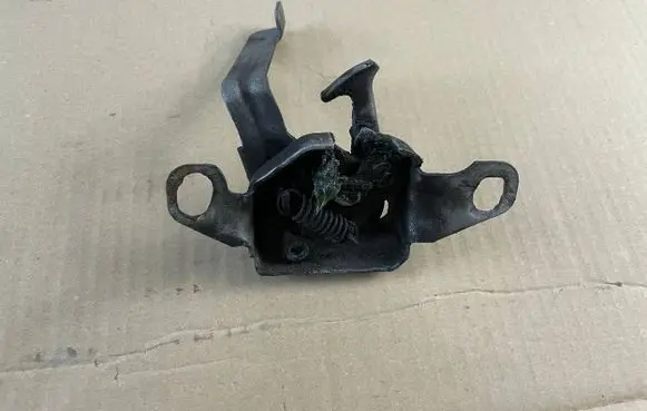 Dacia Dokker Engine bonnet/hood lock/catch