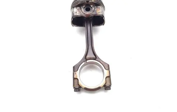 KIA Sportage Piston with connecting rod G4FD