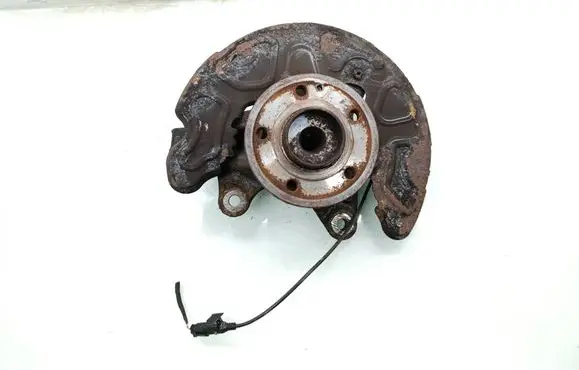 Mercedes-Benz Vito Viano W447 Front wheel hub A4473300720