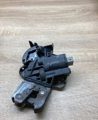 Tailgate/trunk/boot lock/catch/latch