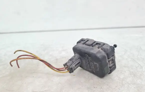 Opel Zafira A Headlight level adjustment motor 