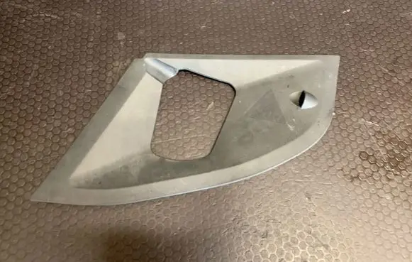 BMW 7 F01 F02 F03 F04 Engine bonnet/hood lock trim molding 10627110