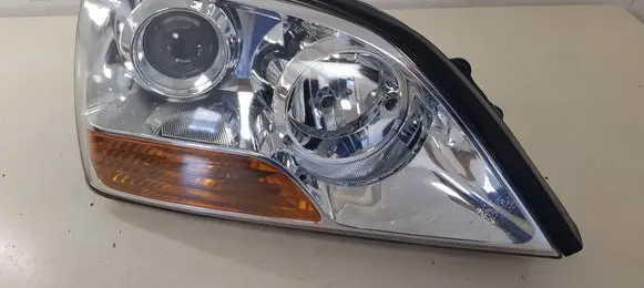 KIA Sorento Headlight/headlamp 921023E5XX