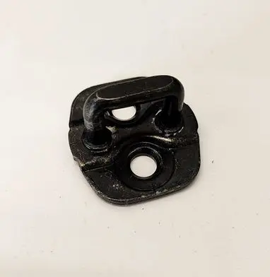 Nissan Note (E11) Front door lock loop/hook striker
