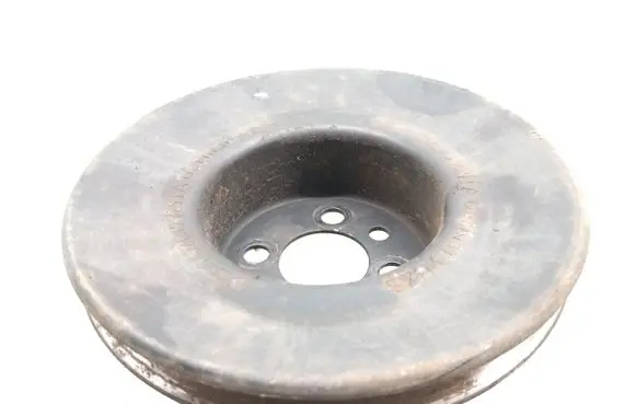 Volkswagen Golf III Crankshaft pulley 028105253A