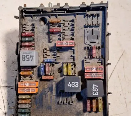 Skoda Octavia Mk2 (1Z) Fuse module 01394932