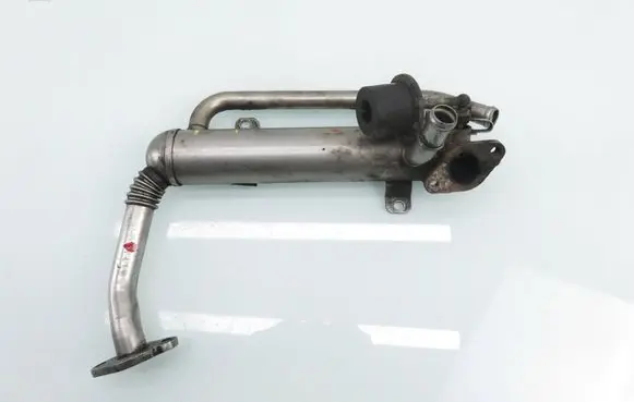 Volkswagen PASSAT B6 EGR valve cooler 03G131512G